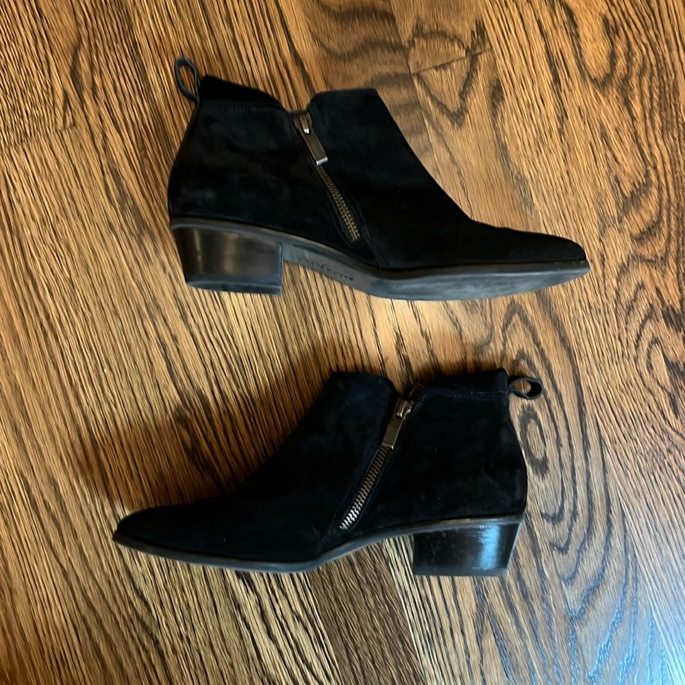 Paul GREEN Suede Leather Zip Up Booties. Size 8.5 medium. (6)